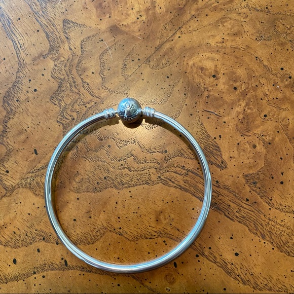 Pandora Moments retired silver bangle bracelet - Picture 2 of 5